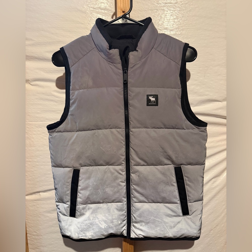 Abercrombie Kids reflective puffer vest 13/14